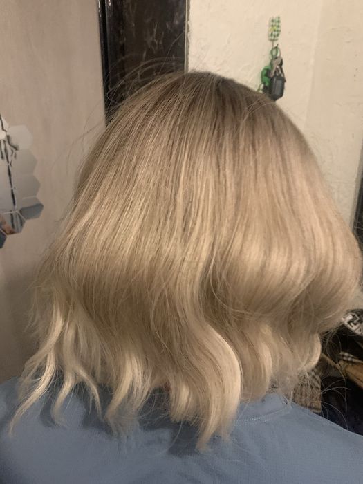 Продам парик карэ