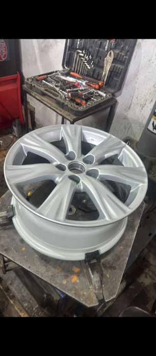 Продам диски с шинами на R17