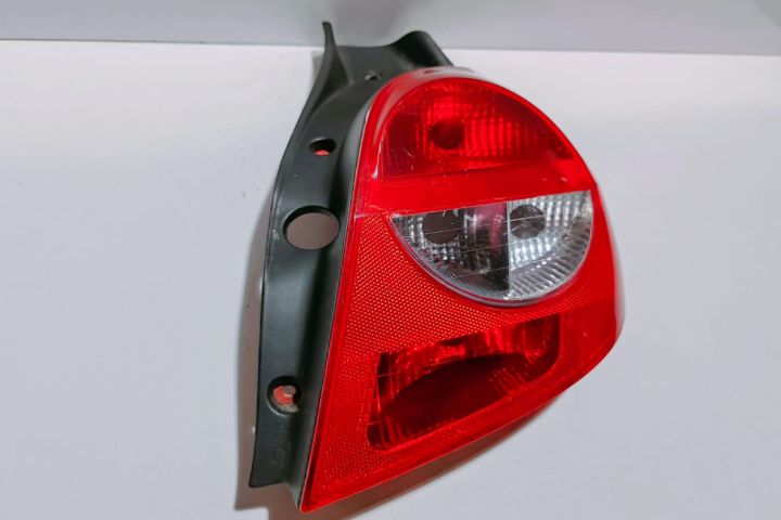 Stop  tripla dreapta 89035080 Renault Clio a 3-a generatie