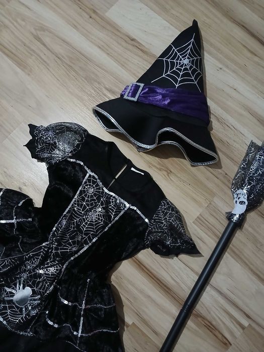 Costum Halloween fetita mar 7-9 ani,cu matura si palarie