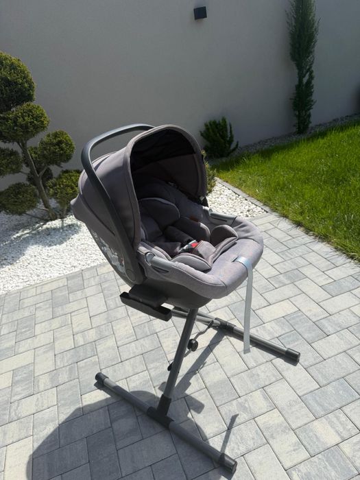 Vand sau schimb cu boxa Carucior pentru copii Inglesina 3 in 1 Trilogy Plus