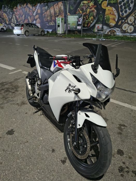 Honda cbr 125 2013(nu yamaha yzf,ktm duke,aprilia )