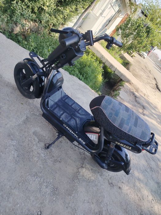 Yamaha skuter sotiladi