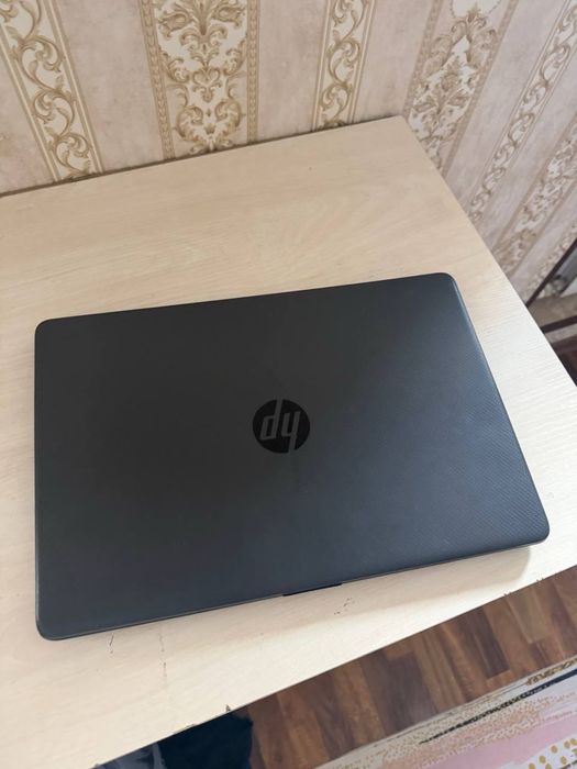 Notebook sotiladi