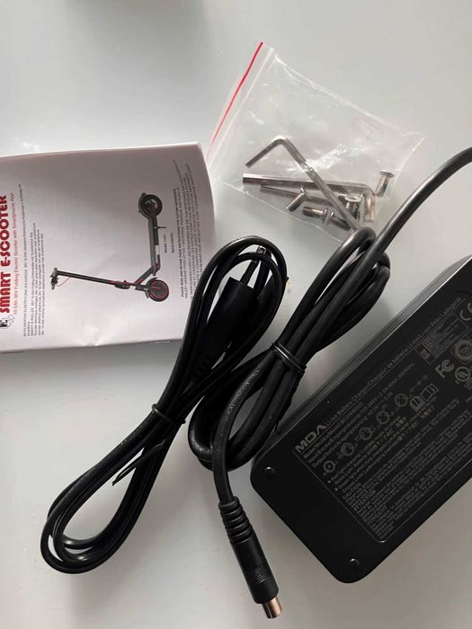 Продавам чисто НОВА електрическа тротинетка E1 PRO electric scooter