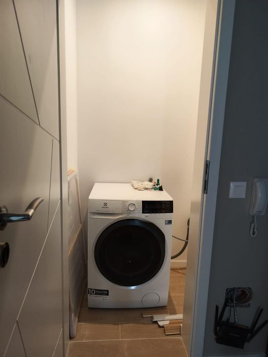 Дава се под наем Тристаен апартамент в София, Кръстова вада - 200 кв.м за 1500 € - Снимка #12