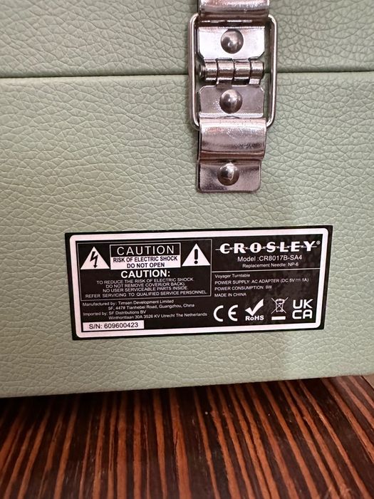 Грамофон Crosley Voyager