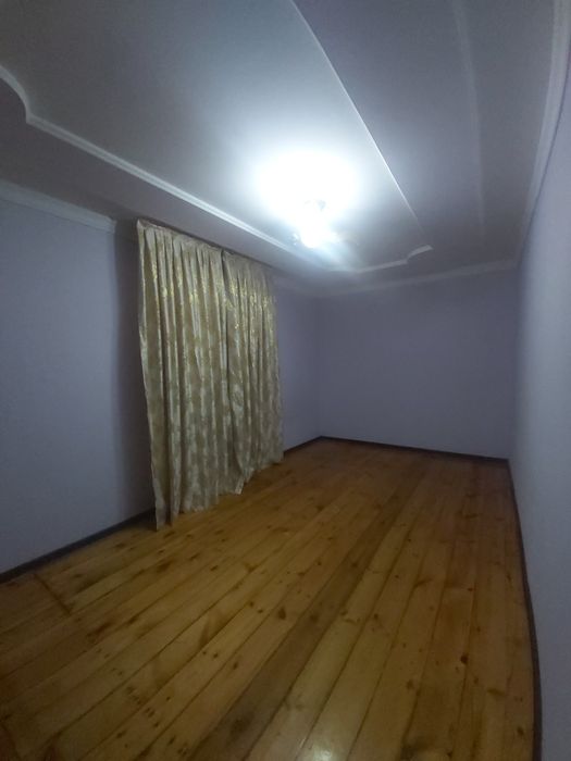 Do'rmonda 3 xonali kvartirani Yangi Toshmida hovliga almashaman