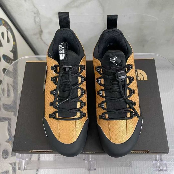 Продавам нови мъжки обувки The North Face GLENCLYFFE LOW SUMIT GOLD