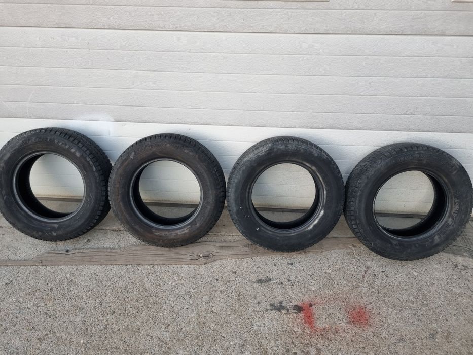 Anvelope 205/70R15C iarna,  profil 75%