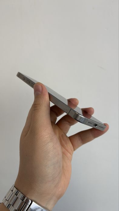 Продам iPhone 15 Pro Max - 256Gb