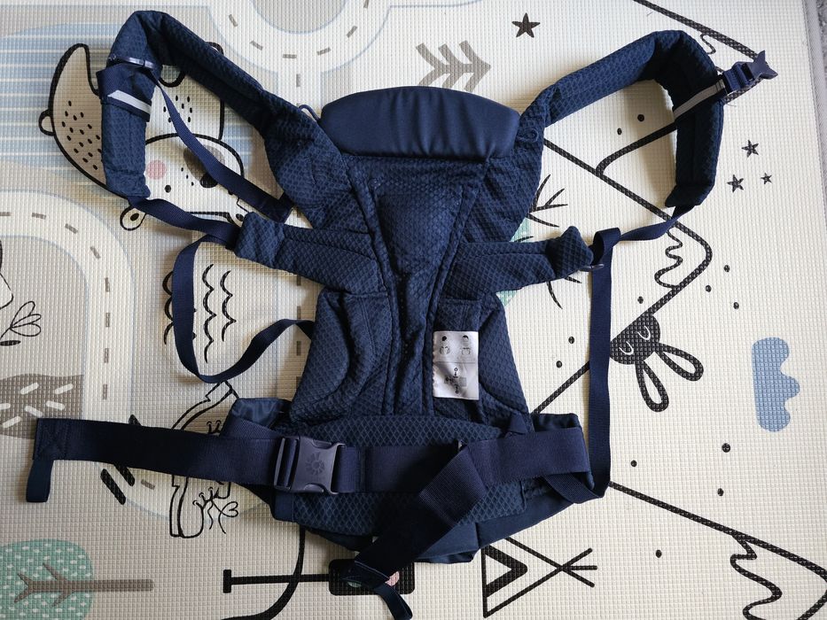 Ергономична раница за бебе Ergobaby Omni Breeze, Тъмносиня