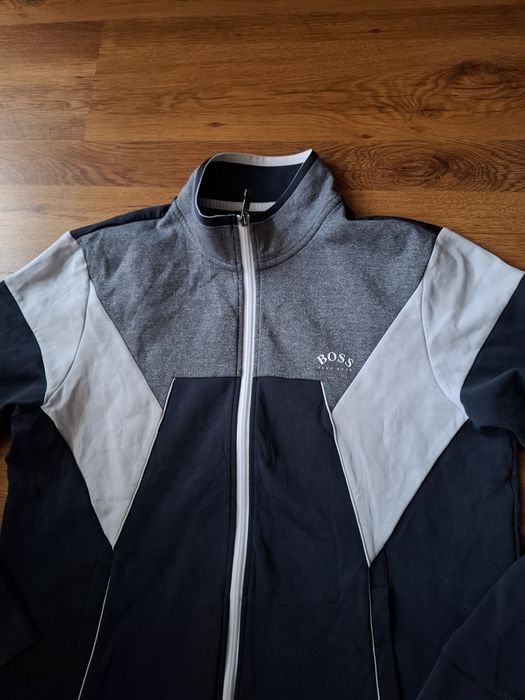 BOSS мъжко горнище XL размер.