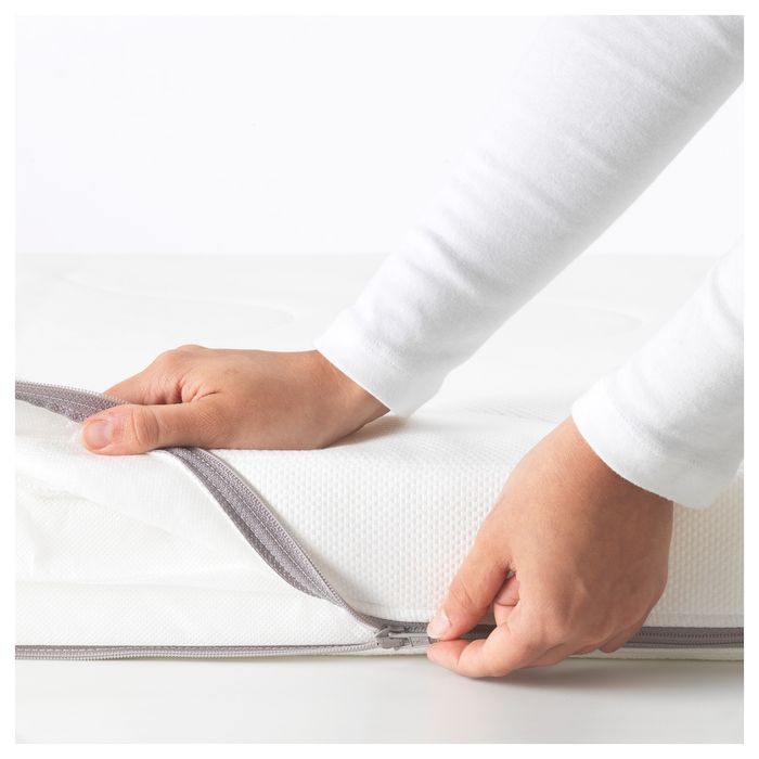 продаются матрасы икеа 60*120