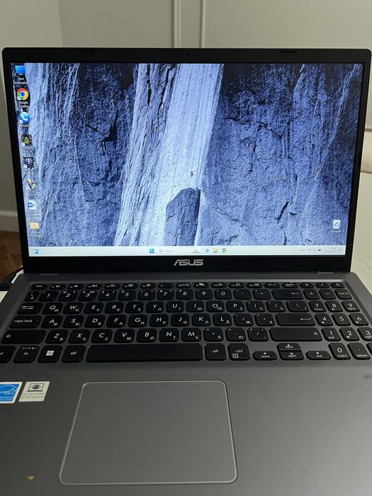 Продам Asus 15’’ i3-3GHz, 8GB/256GB SSD