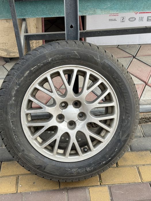 Комплект с диской 215/60/16