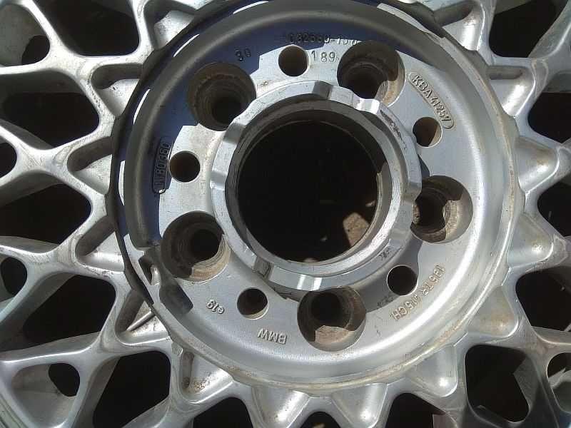 Продам оригинальные легкосплавные диски R16.5