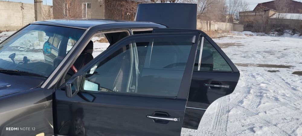 Продам мерседес е200 ешка