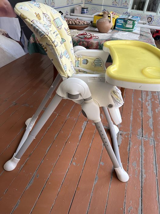 Детский стульчик для кормления