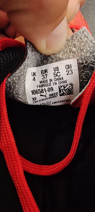 Vând ghete noi fotbal puma 37