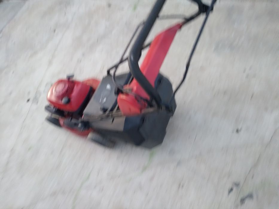 Honda   - cu autopropulsie