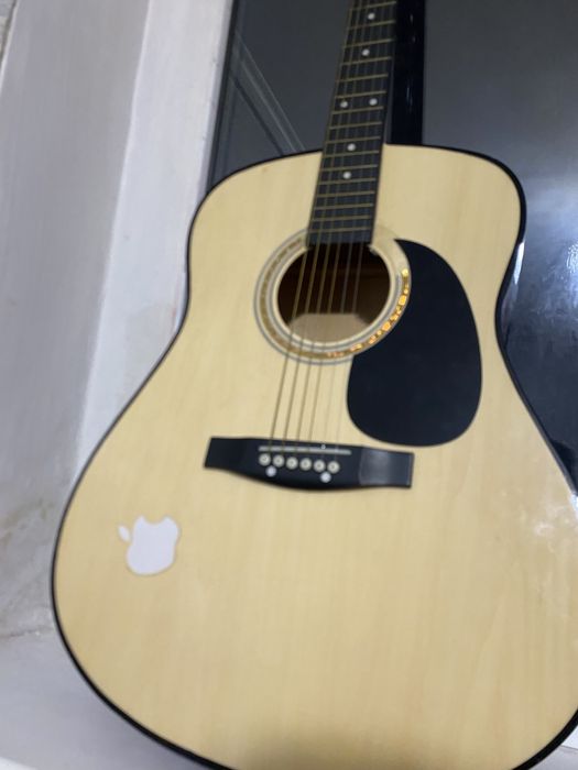 Гитара акустическая