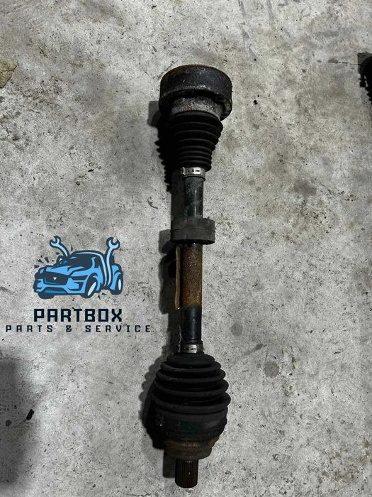 Лява полуоска VW Passat 2010 1.9 TDI