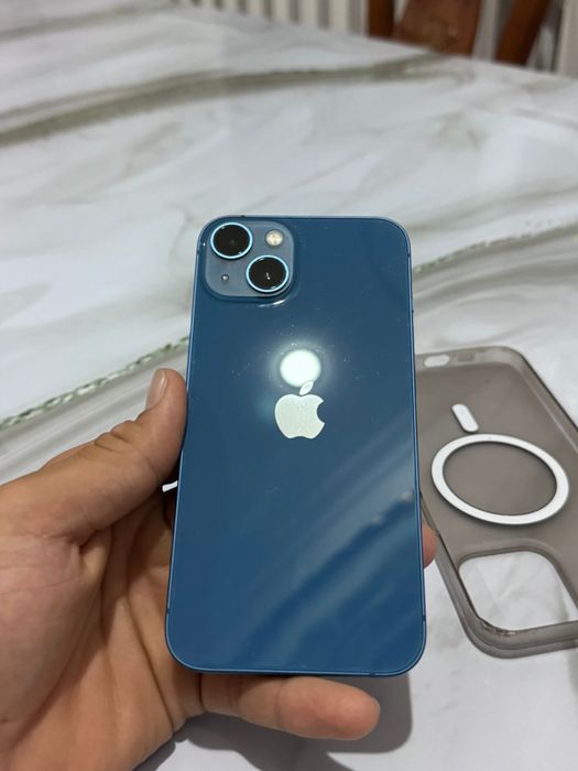 Продам IPhone 13 (128)гб