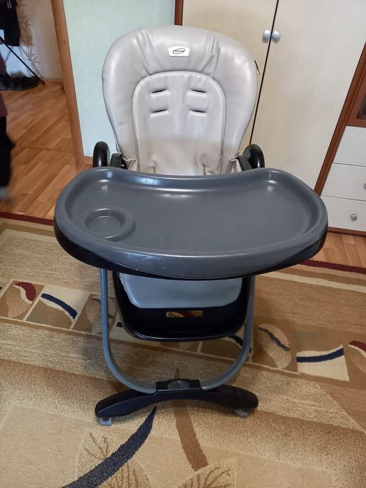 Продам стульчик для кормления