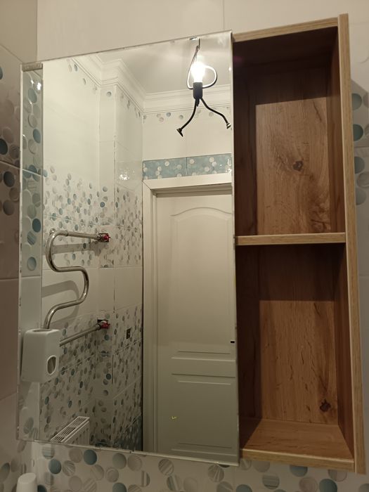 Зеркало с полками