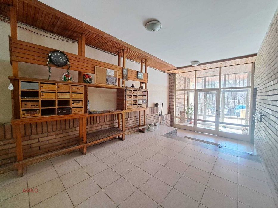 Дава се под наем Двустаен апартамент в София, Красно село - 57 кв.м за 484.5 € - Снимка #15