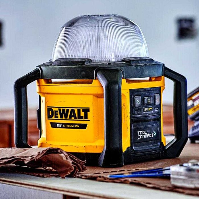 Акумулаторен прожектор DeWALT DCL074, 18V, 3000lm, IP54