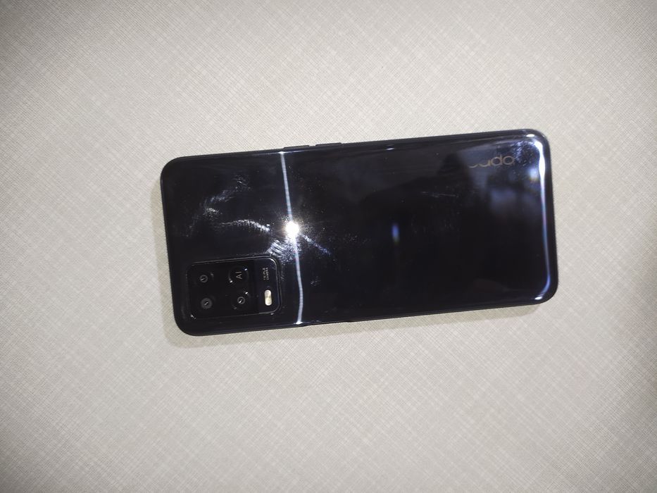 Oppo a 54 sotiladi Yangiday