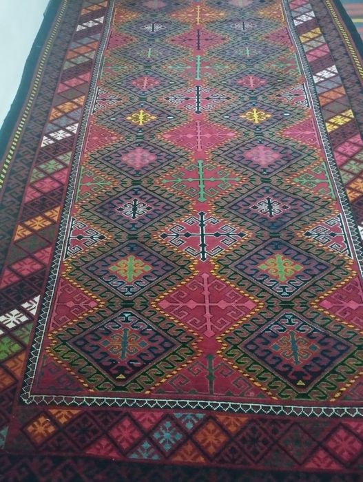 Turkman gilami qoʻl mehnati