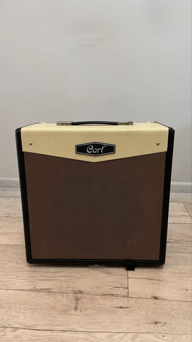 Гитарный Усилитель Cort cm30r