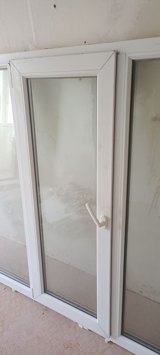 Пластиковое окно 142х200
