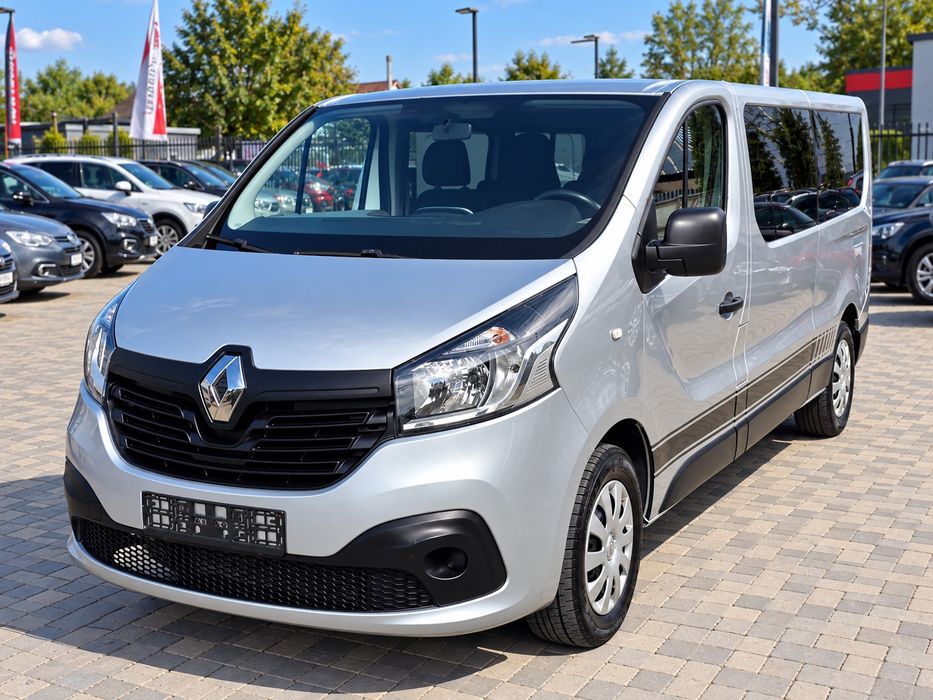 Renault Trafic 1.6 dci, e6, anul 2015, 9 locuri, Ac, Navi