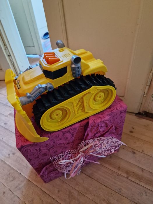 Продавам Багер играчка