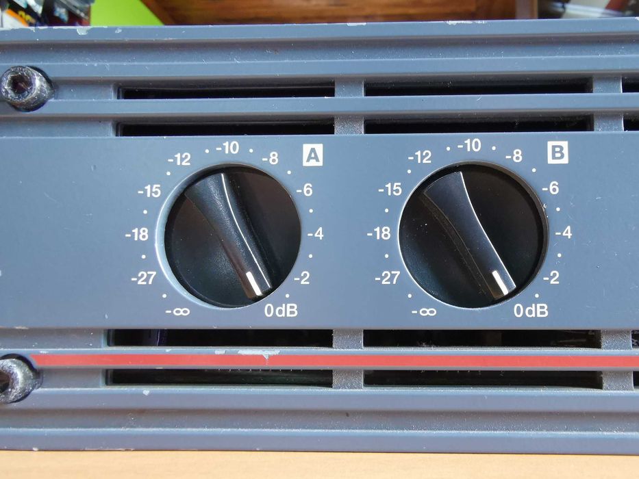 Amplificator/Putere Electro-Voice CP3000S/Dynacord LX2200 2x1100 Watt