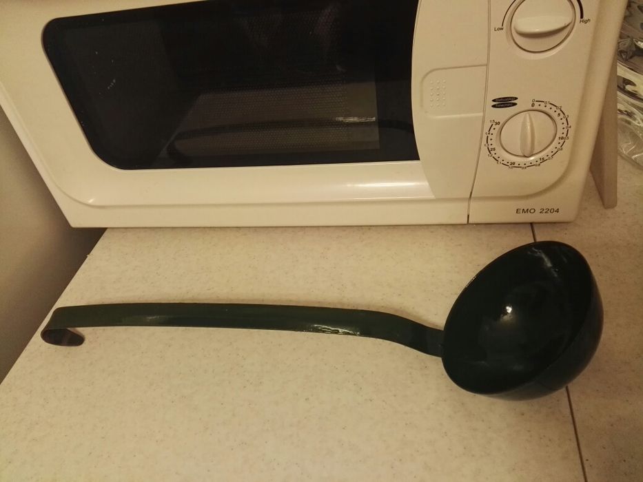 Ретро голям черпак в зелен цвят с дълга удобна дръжка 30 см и 0,230мл