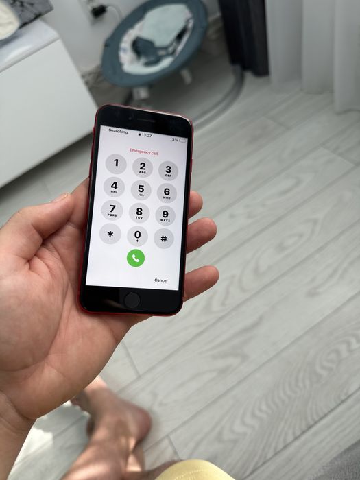 Vand iphone SE 2 pentru piese