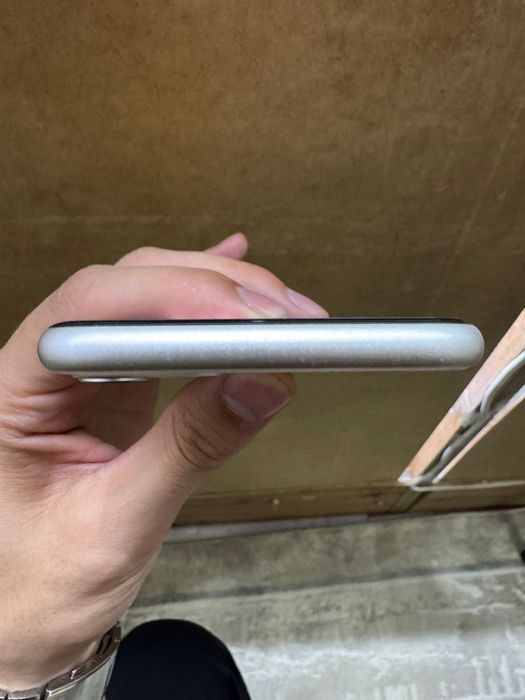 Айфон 11 128 гб Срочно!