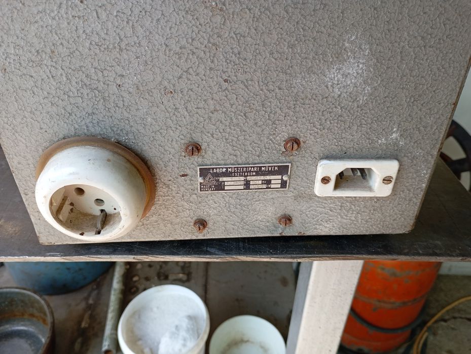 Stabilizator tensiune