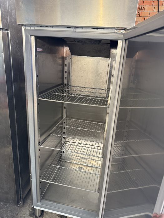 Професионален фризер