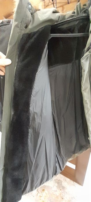 Срочно продам зимнюю куртку