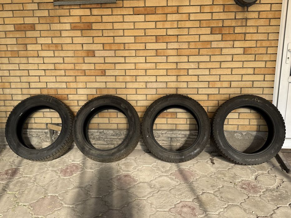 Зимние шины Pirelli Ice Zero 235/55 R20