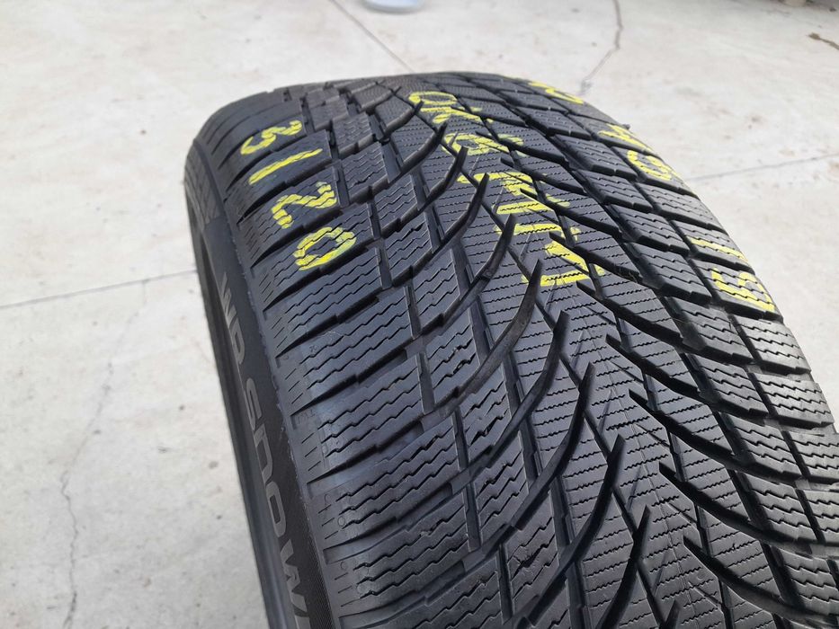 O anvelopa de iarna 245 45 19 nokian Wr snowproof profil 8 mm