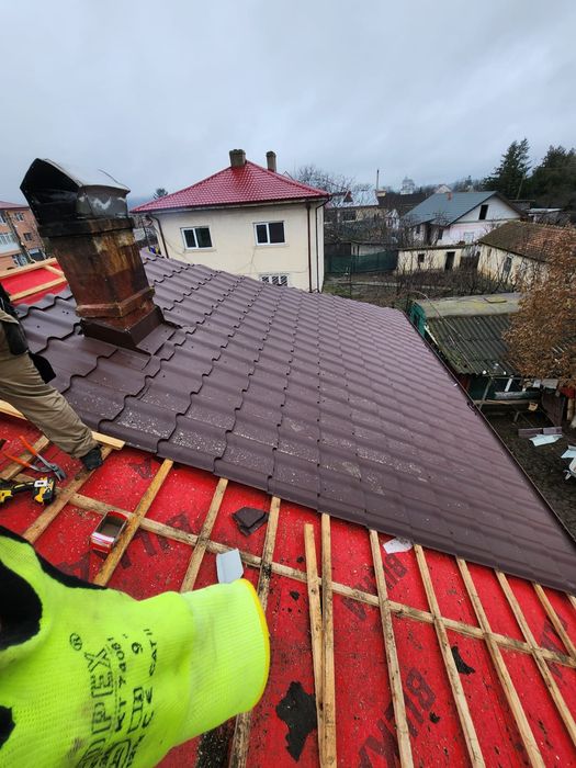 Cauți o echipă serioasă pentru acoperișul casei tale? Oferim servicii