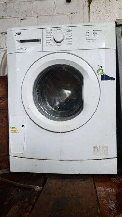 Стиральная машина Beko WKB61001Y на запчасти