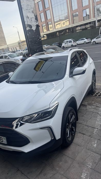 Treker srochna sotiladi 2022 toza